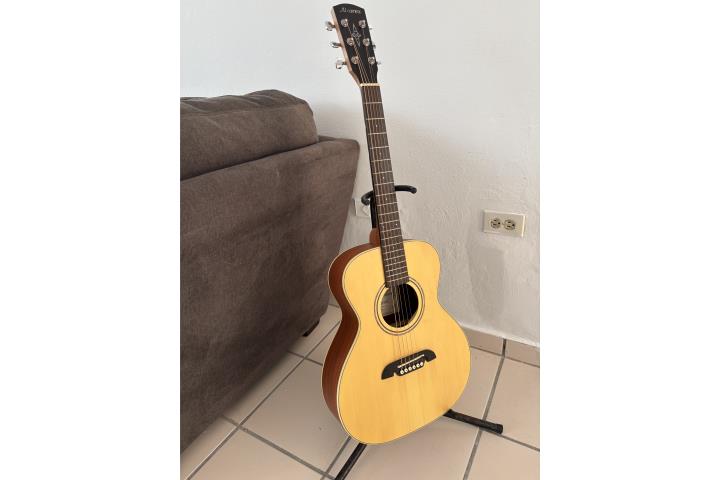 Guitarra Álvarez nueva, Puerto Rico