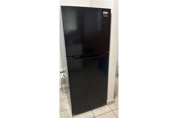 Frigidaire Negra , Puerto Rico