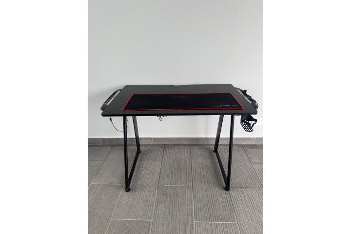 Escritorio y silla (Gamer), Puerto Rico