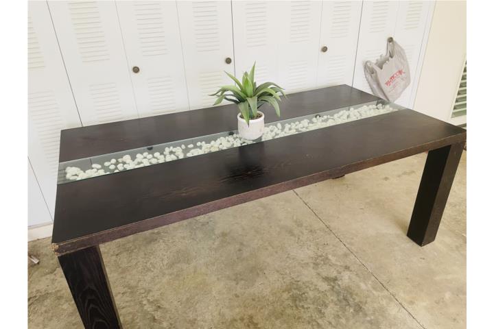 Mesa de Comedor, Puerto Rico