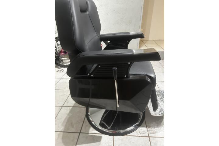Siila de recortar para barberia o salon , Puerto Rico