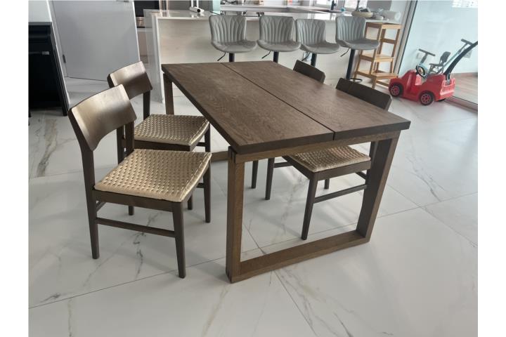 Table and Chairs  , Puerto Rico