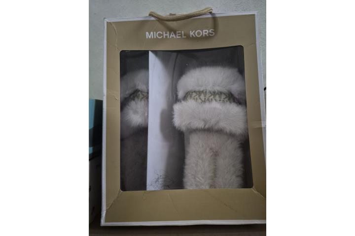 NUEVO MICHAEL KORS CHANCLAS, Puerto Rico