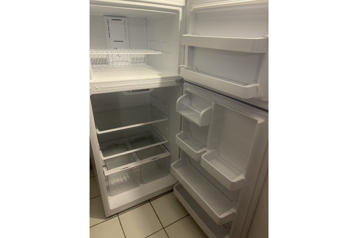 Se vende nevera completamente nueva, Puerto Rico