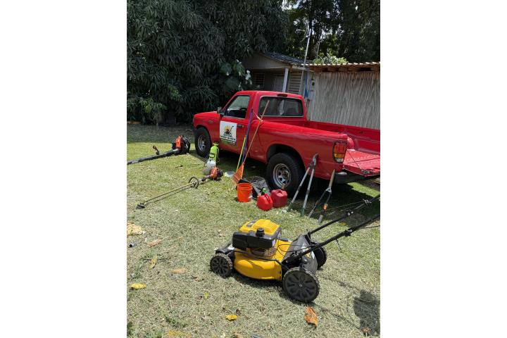 Mazda b2300 94 y equipo jardinería , Puerto Rico