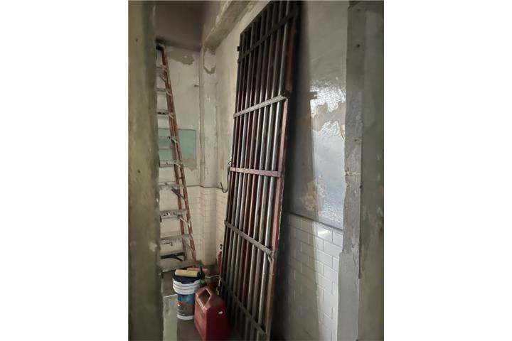 VENDO PUERTAS DE TOLA DE METAL, Puerto Rico