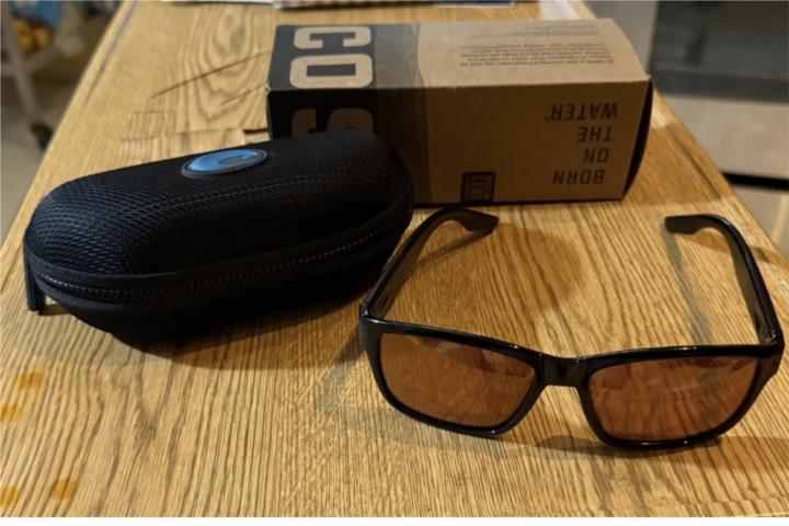 Gafas Costa, Puerto Rico