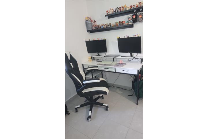 Escritorio y silla , Puerto Rico