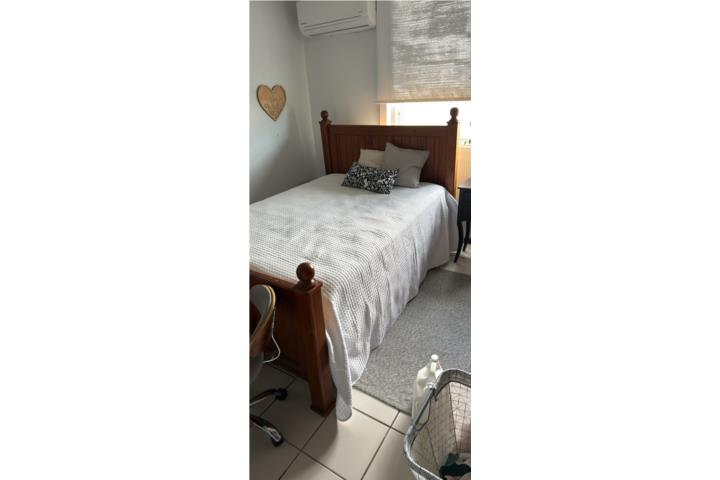 Cama con gavetero, Puerto Rico