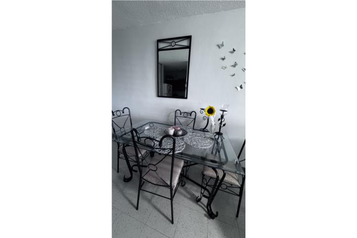 Juego comedor en hierro , mesa ect, Puerto Rico