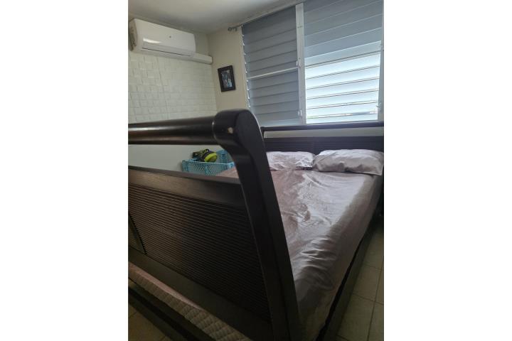 Cama estilo trineo-Queen (madera sólida), Puerto Rico
