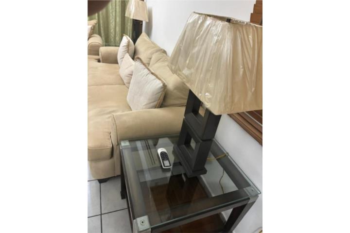Sofa y love seat c/mesas y lamparas, Puerto Rico