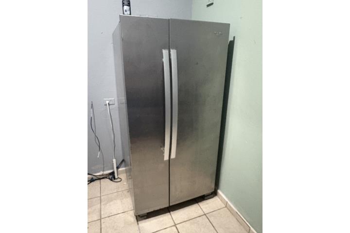 Se vende nevera Whirlpool side by side, Puerto Rico