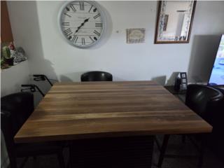 Mesa de madera s�lida con sus 4 sillas , Puerto Rico