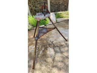 Tr�pode Ridgid modelo 40A, usado $170.00, Puerto Rico