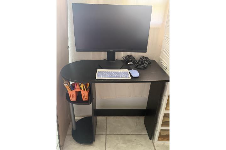 Mesa escritorio y silla, Puerto Rico