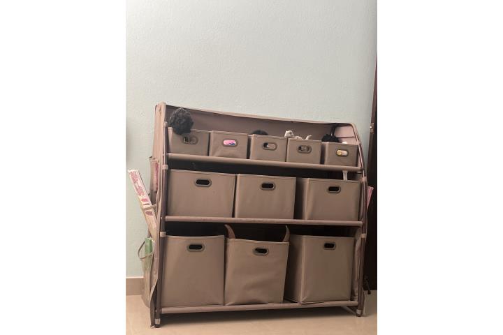 Mueble para guardar juguetes, Puerto Rico