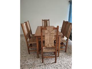 Muebles de madera y enea