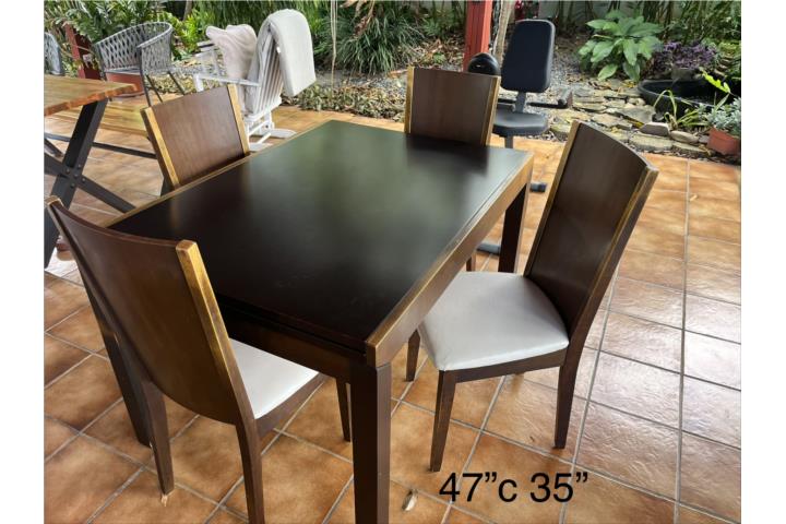 Comedor en madera con 4 sillas, Puerto Rico