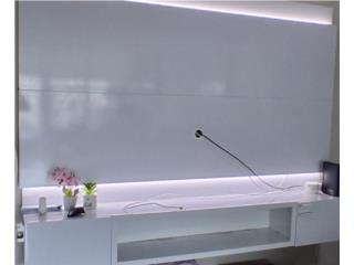 Modulo de pared para TVflotante, Puerto Rico