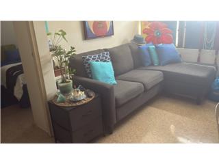 Sofa en L con mesa de esquina en buen estado, Puerto Rico