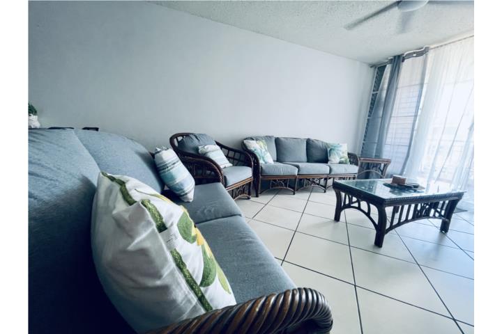 Juego Sala Rattan, Puerto Rico