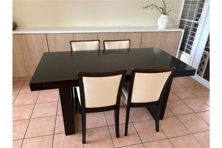 Juego de Comedor, Puerto Rico