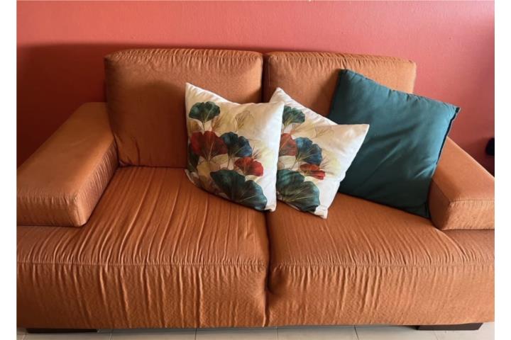 Sofá y Love Seat Color Copper, Puerto Rico