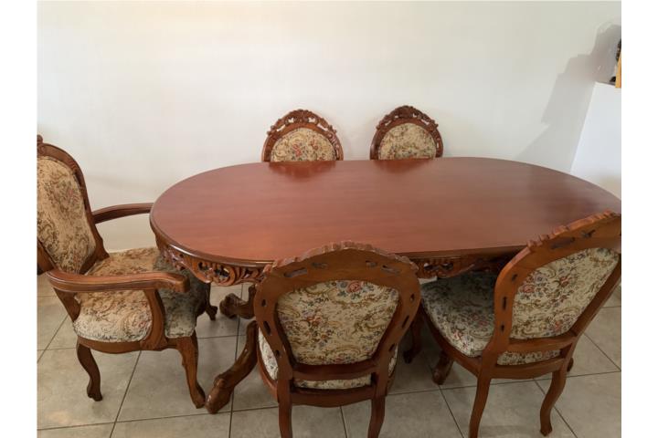 Mesa de madera solida con sus sillas , Puerto Rico