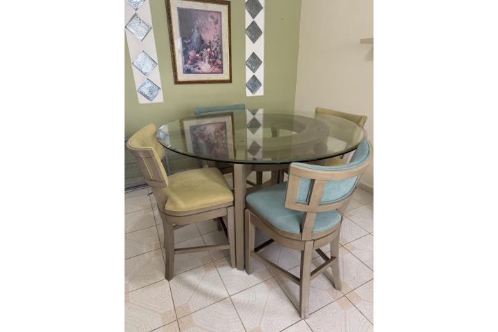 Moderno juego de comedor 4 sillas, Puerto Rico