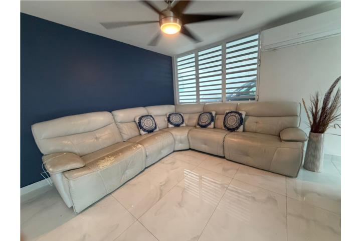 Seccional Reclinable, Puerto Rico