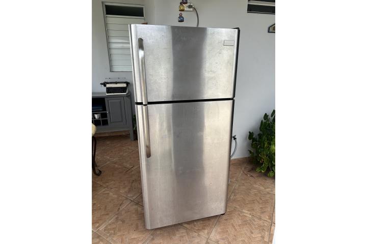Nevera Frigidaire de 30x66, Puerto Rico
