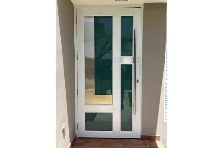Puerta Entrada Moderna Residencial, Puerto Rico