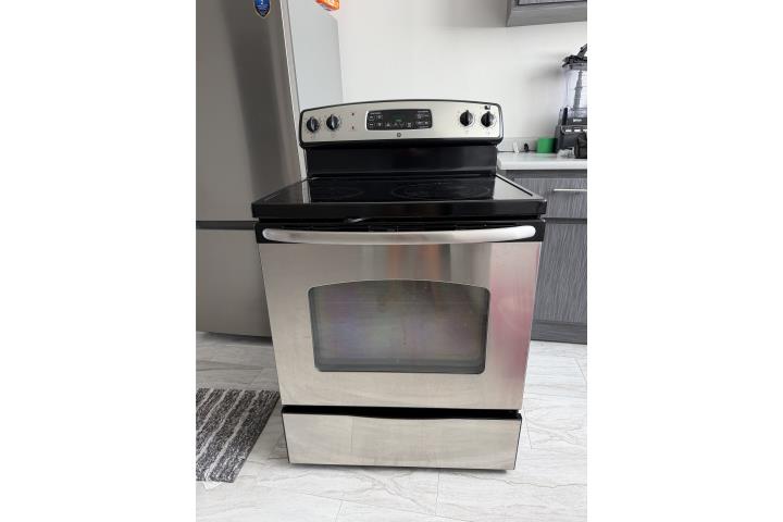 Estufa y microondas con extractor , Puerto Rico
