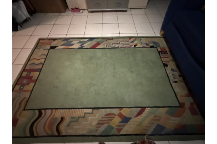 Alfombra verde a colores , Puerto Rico