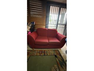 Mueble rojo love seat , Puerto Rico