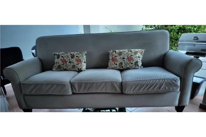 Sofa y Love seat + mesa, Puerto Rico