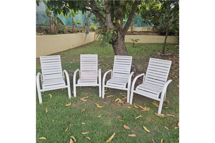 Sillas de Patio, Puerto Rico