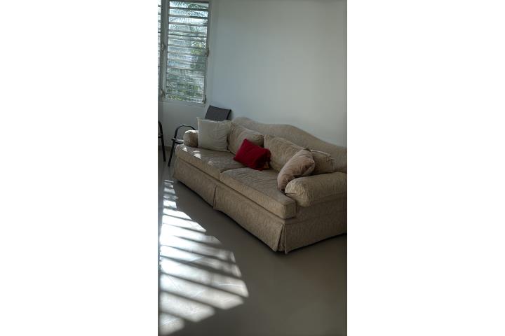 Mueble Loveseat amplio, Puerto Rico