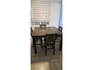 Juego de comedor en madera solida, Puerto Rico