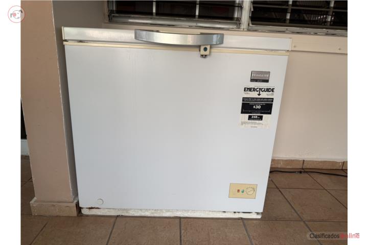 Freezer mediano $125, Puerto Rico