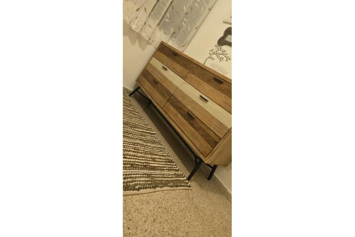ACACIA WOOD GAVETERO ROOMS TO GO, Puerto Rico