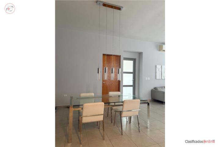 Se vende combo.   Mesa de comedor 4 sillas, m, Puerto Rico