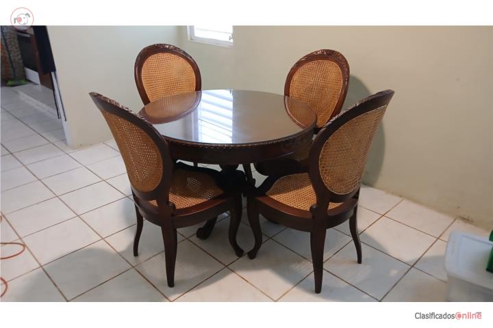 Juego de Comedor de 4, Puerto Rico