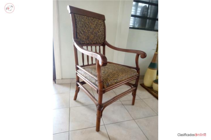 DOS SILLAS PARA INTERIOR O EXTERIOR BUEN PREC, Puerto Rico