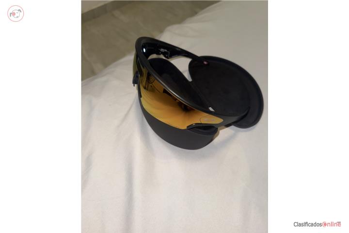 Gafas Oakley, Puerto Rico