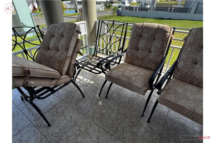 Sillas de patio, Puerto Rico