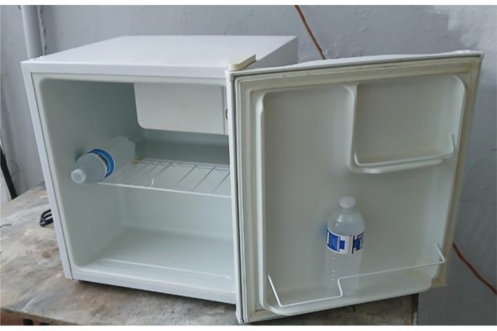 Neverita de mesa para medicamentos , Puerto Rico