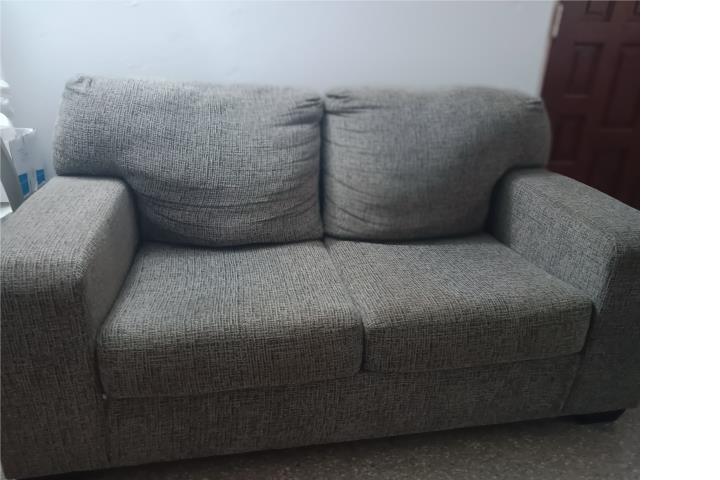 Juego de comedor y love seat, Puerto Rico