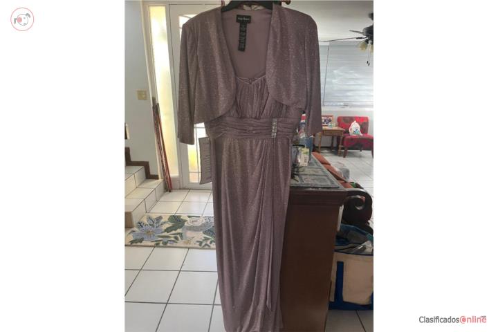 Traje de Noche size 16, Puerto Rico